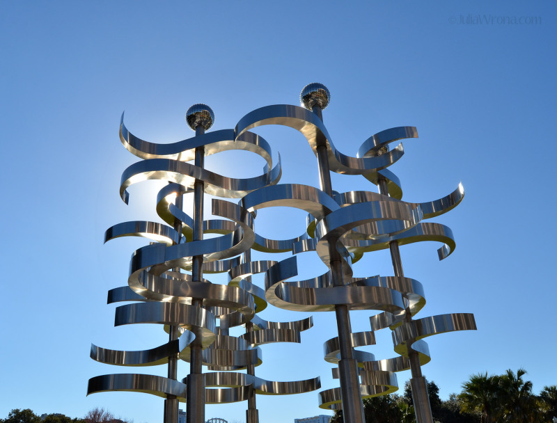 Union by Ralfonso Gschwend Metal sculpture in Lake Eola Park in Orlando, Florida